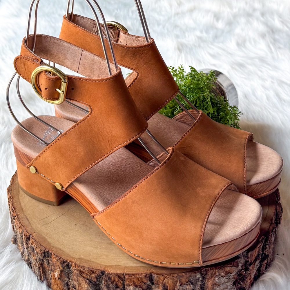 Dansko Minka Milled Nubuck Leather Tan Camel Sandal 38 7.5-8